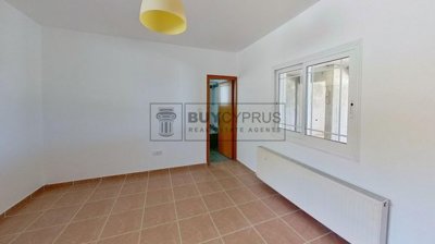 Detached Villa For Sale  in  Nea Dimmata