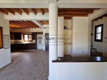 Detached Villa For Sale  in  Nea Dimmata