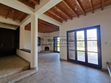 Detached Villa For Sale  in  Nea Dimmata