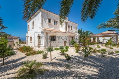 Detached Villa For Sale  in  Sea Caves