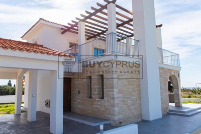 Detached Villa For Sale  in  Peyia