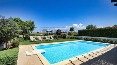 Detached Villa For Sale  in  Aphrodite Hills