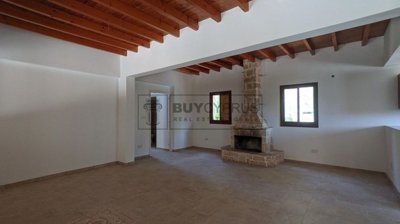 Detached Villa For Sale  in  Miliou