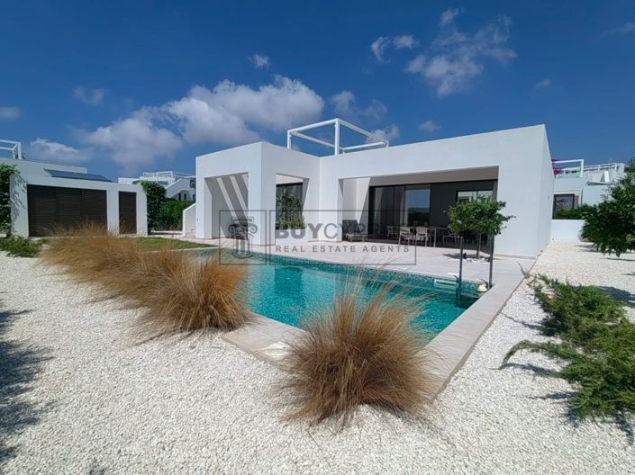 Image No.1-3 Bed Villa for sale