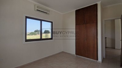 Detached Villa For Sale  in  Kouklia