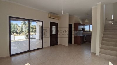 Detached Villa For Sale  in  Kouklia