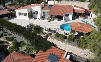 Detached Villa For Sale  in  Kamares - Tala