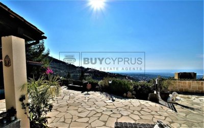 Detached Villa For Sale  in  Kamares - Tala