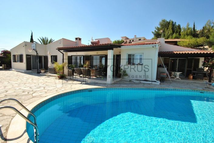 Image No.1-4 Bed Villa for sale