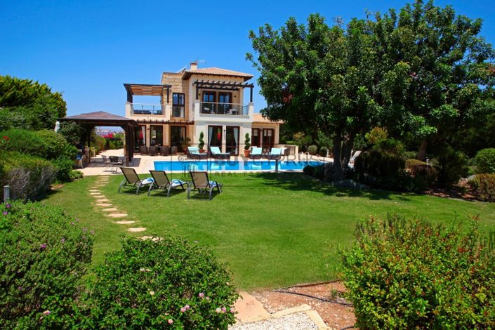 Image No.1-4 Bed Villa for sale