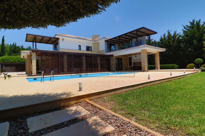 Image No.1-4 Bed Villa for sale