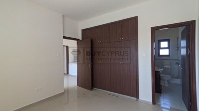 Detached Villa For Sale  in  Souni-Zanakia