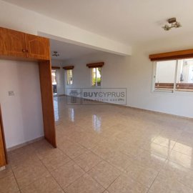 Detached Villa For Sale  in  Anavargos