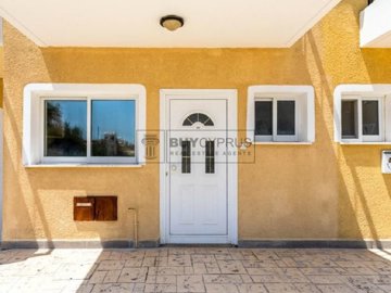 Town House For Sale  in  Chlorakas