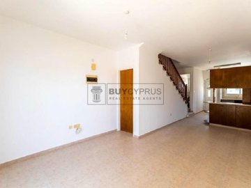 Town House For Sale  in  Chlorakas