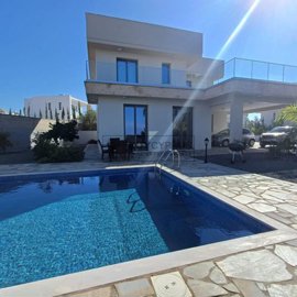 Detached Villa For Sale  in  St.George - Sea Caves