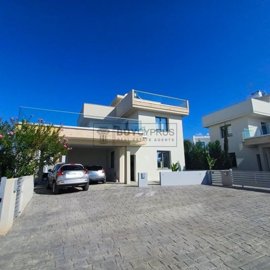 Detached Villa For Sale  in  St.George - Sea Caves