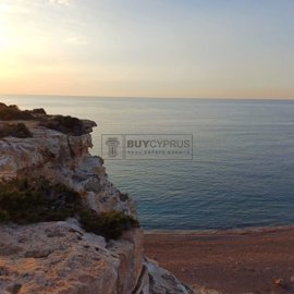 Detached Villa For Sale  in  St.George - Sea Caves