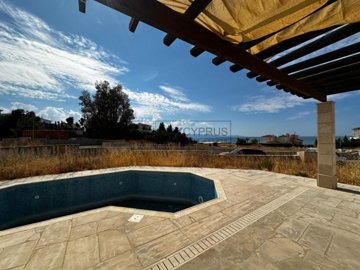 Detached Villa For Sale  in  Argaka