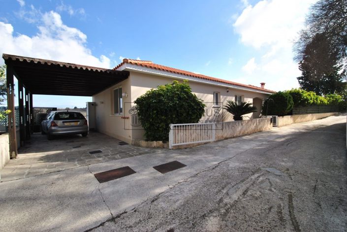 Image No.1-3 Bed Villa for sale