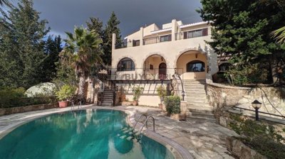 Detached Villa For Sale  in  Kamares - Tala