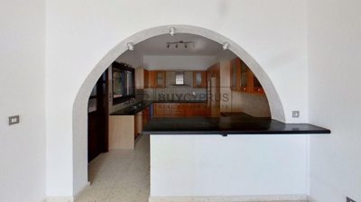 Detached Villa For Sale  in  Kamares - Tala