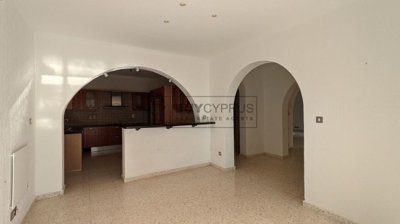 Detached Villa For Sale  in  Kamares - Tala