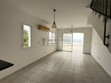 Town House For Sale  in  Kissonerga