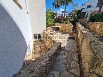 Detached Villa For Sale  in  Chlorakas