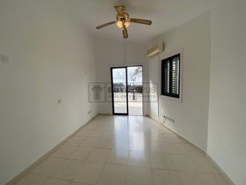 Detached Villa For Sale  in  Kamares - Tala