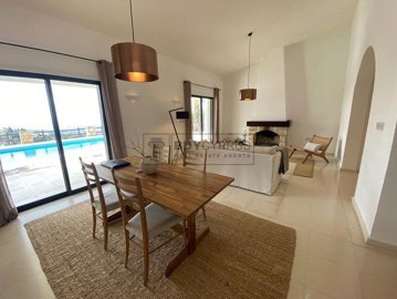 Detached Villa For Sale  in  Kamares - Tala