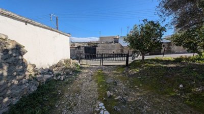 Residential Land  For Sale  in  Giolou