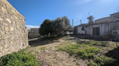 Residential Land  For Sale  in  Giolou