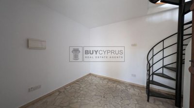 Stone House For Sale  in  Ypsonas