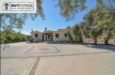 Detached Villa For Sale  in  Neo Chorio