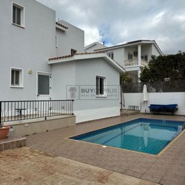 Detached Villa For Sale  in  Emba