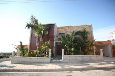 Detached Villa For Sale  in  Kamares - Tala