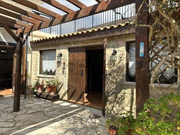 Detached Villa For Sale  in  Koili