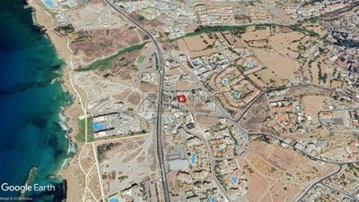 Residential Land  For Sale  in  Tombs of the Kings