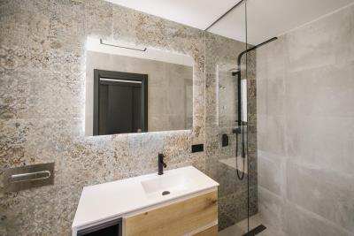 Bellahouse-bathrooms--Copy-