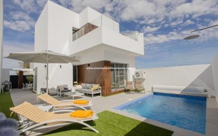 Image No.1-3 Bed Villa for sale