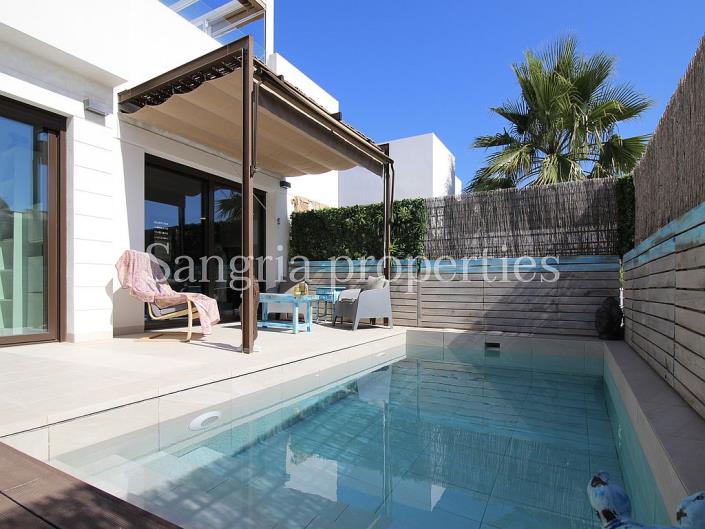 Image No.1-2 Bed Villa / Detached for sale