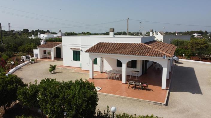 Image No.1-3 Bed Villa for sale