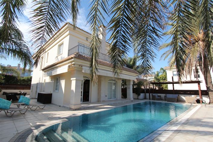 Image No.1-4 Bed Villa for sale