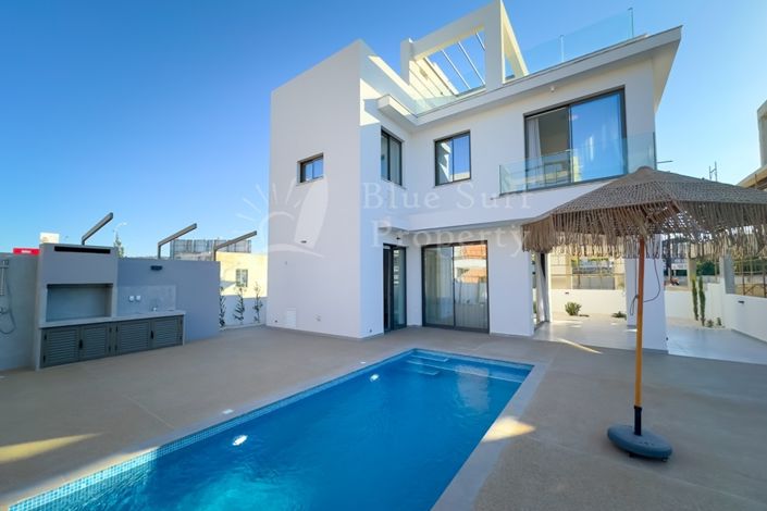 Image No.1-3 Bed Villa for sale