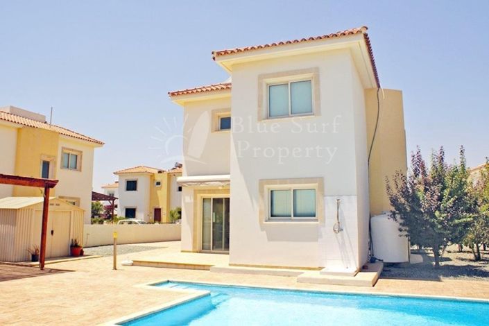 Image No.1-3 Bed Villa for sale