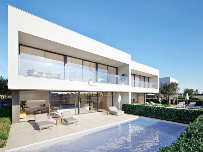 Image No.1-4 Bed House for sale