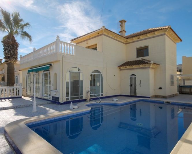 Image No.1-3 Bed Villa for sale