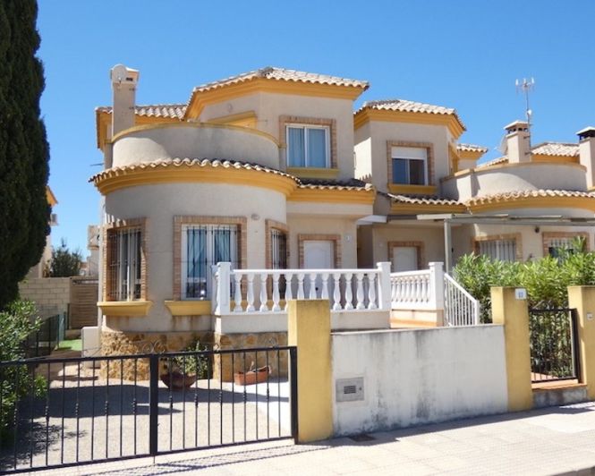 Image No.1-3 Bed Villa for sale