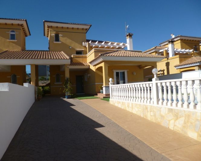 Image No.1-4 Bed Villa for sale